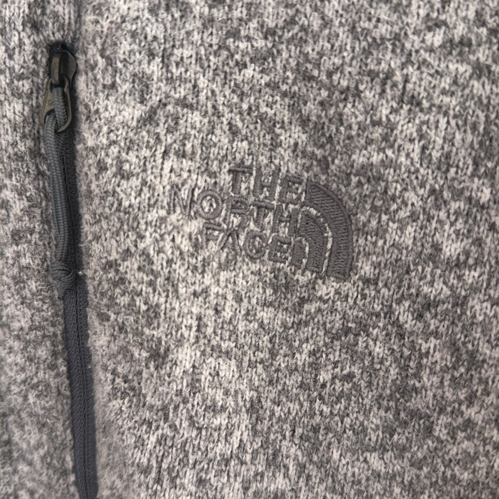 Men’s North Face Pullover - image 2